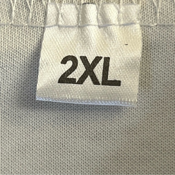 Women’s Hoodie 2X White Wolf 1/4 Front Snap Closure - Picture 10 of 13